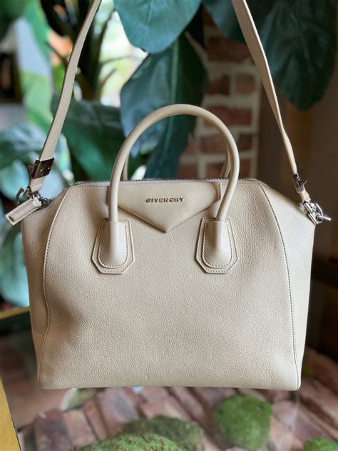 givenchy 3c1122|GIVENCHY Beige Calfskin Leather Medium Antigona Bag.